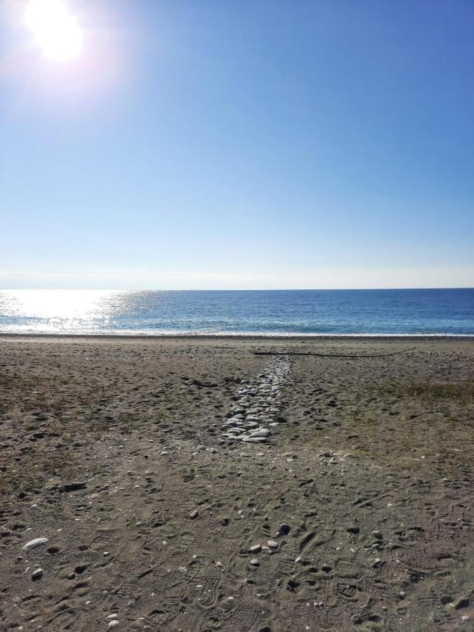 Гостевой Дом La Mer Pizunda Exterior foto