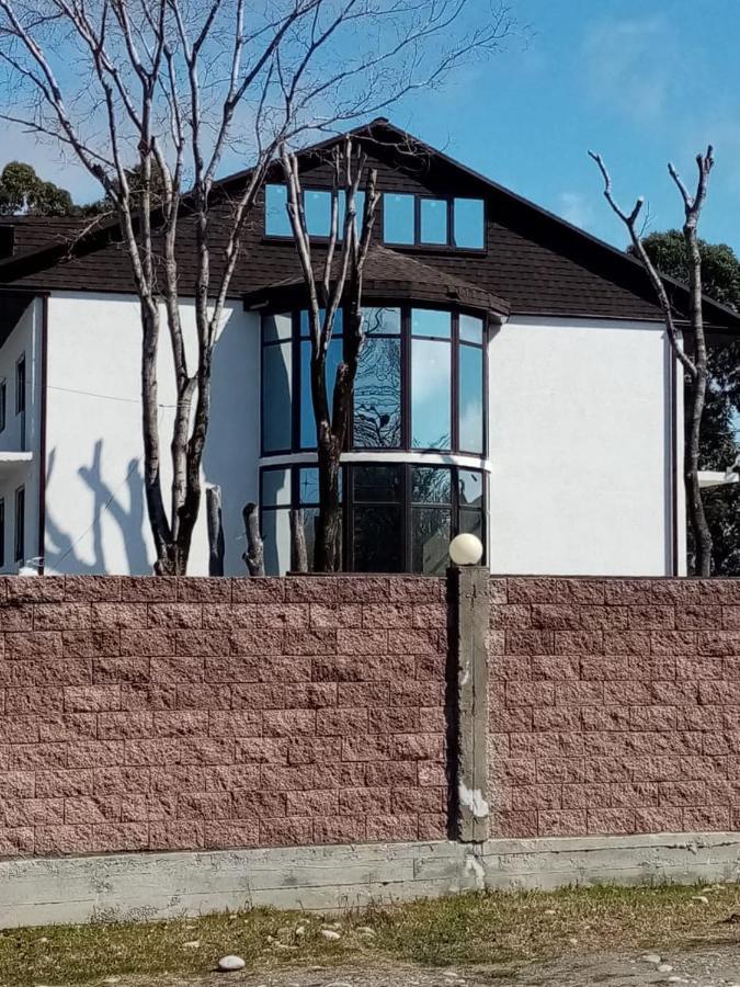 Гостевой Дом La Mer Pizunda Exterior foto
